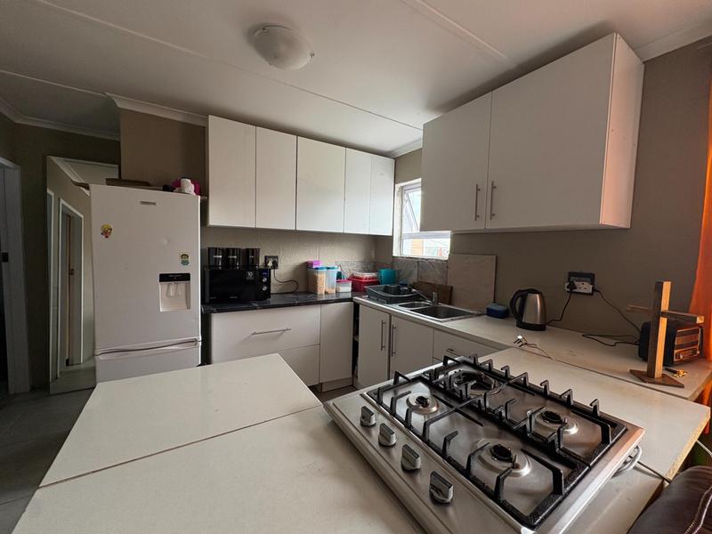 3 Bedroom Property for Sale in Rocklands Western Cape